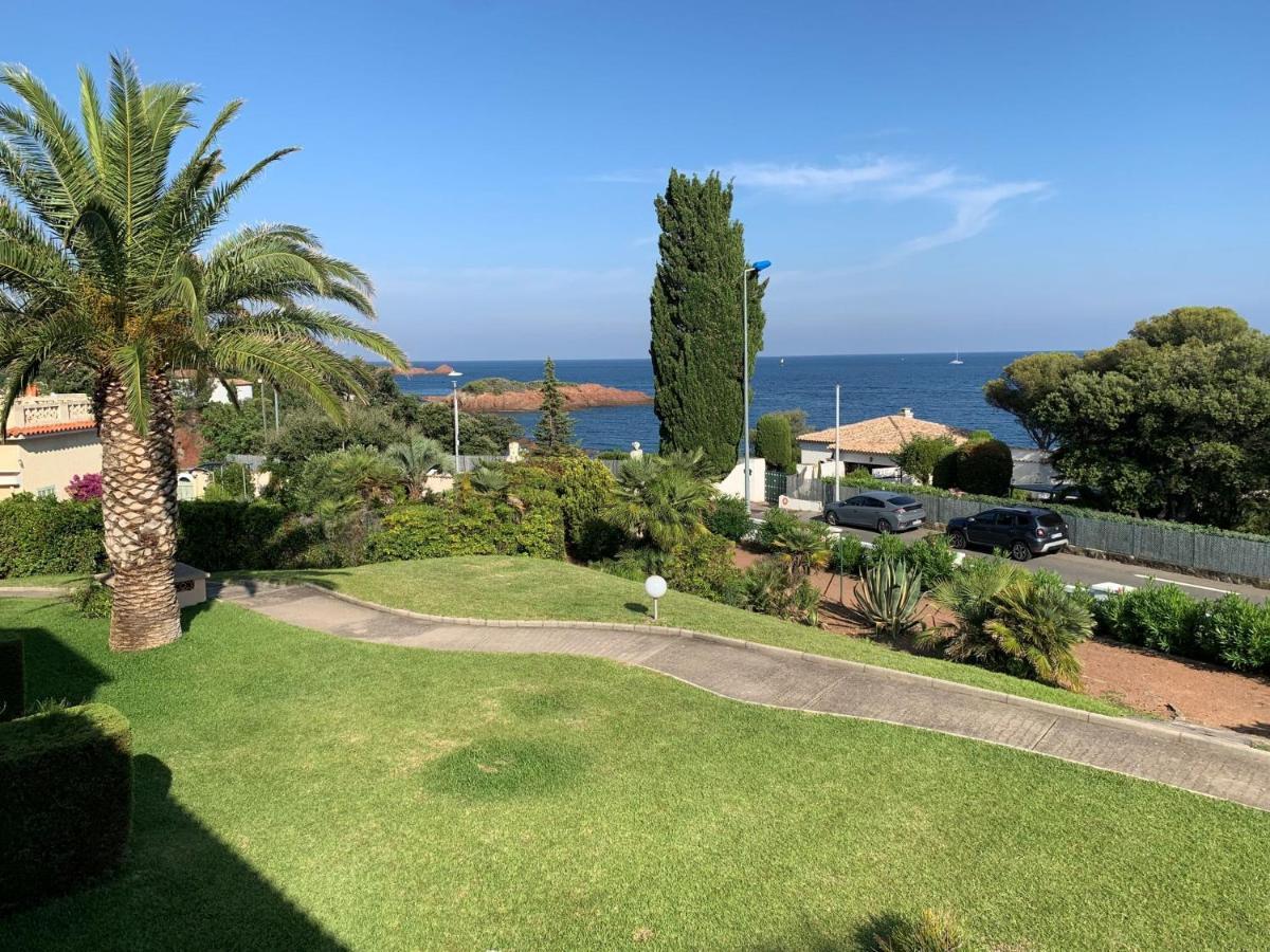 Appartement Vue Mer Domaine Arbore Saint-Raphaël Exteriör bild