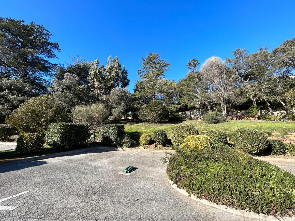 Appartement Vue Mer Domaine Arbore Saint-Raphaël Exteriör bild
